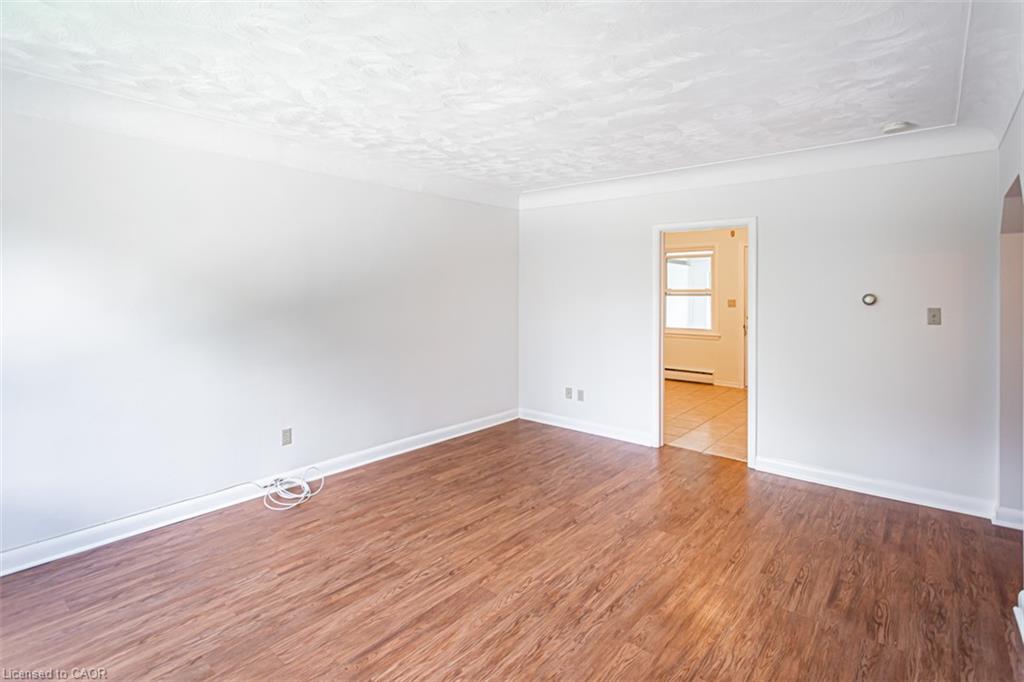2-718 Ross Street Property Photo 4
