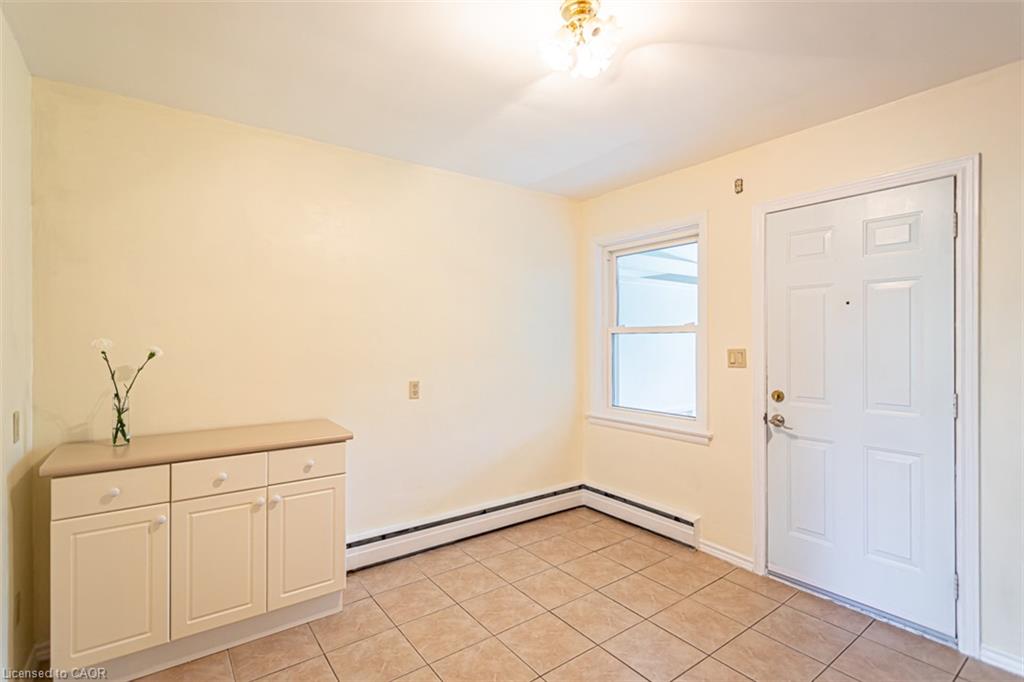 2-718 Ross Street Property Photo 7