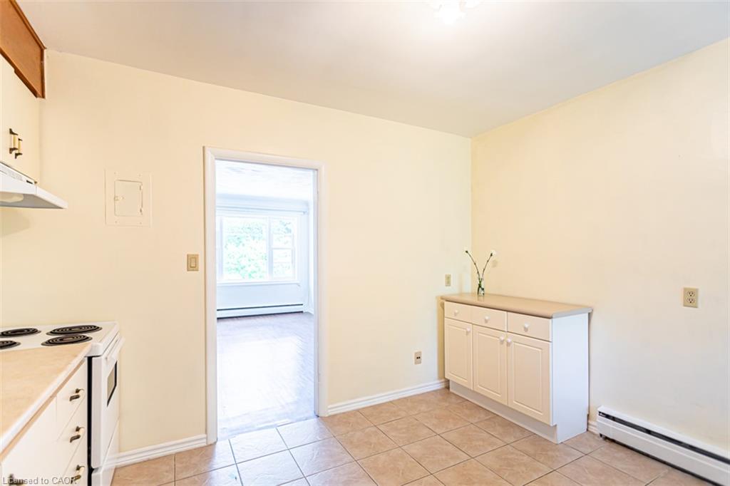 2-718 Ross Street Property Photo 8