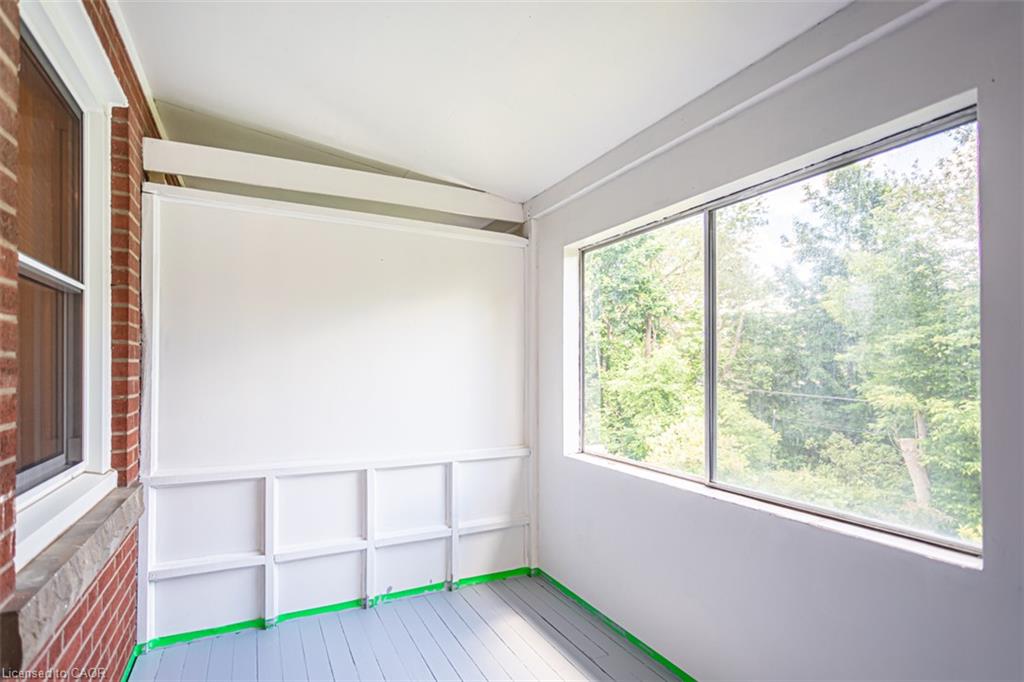 2-718 Ross Street Property Photo 14