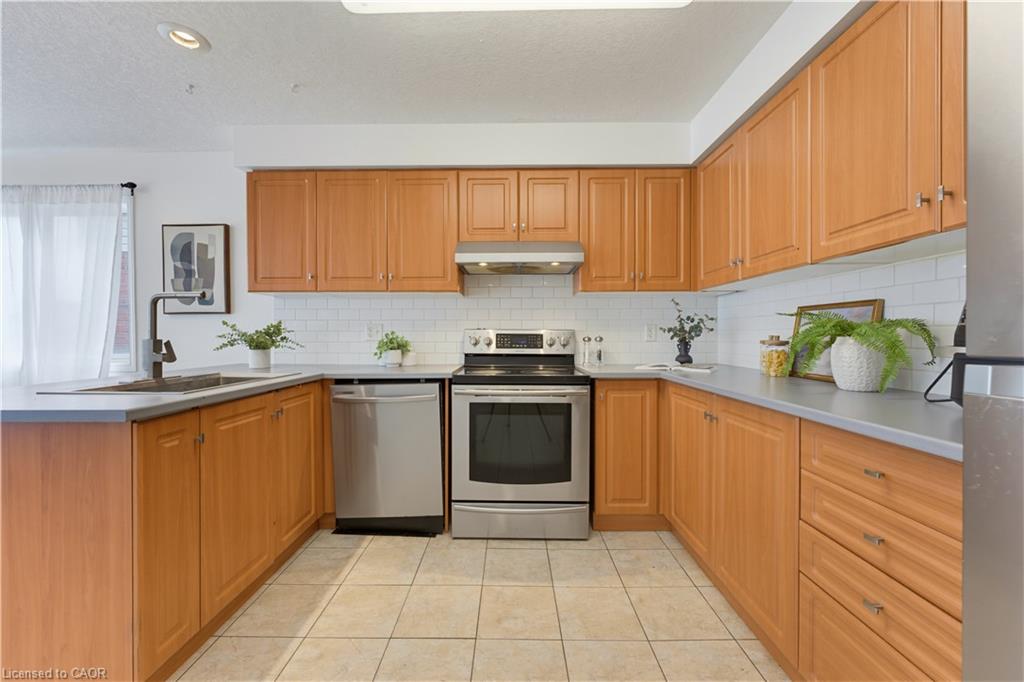 589 Mortimer Drive Property Photo 7