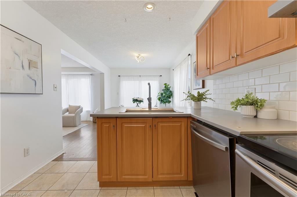 589 Mortimer Drive Property Photo 8