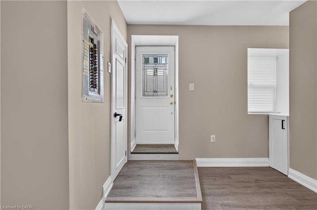 332 East Avenue N Property Photo 6
