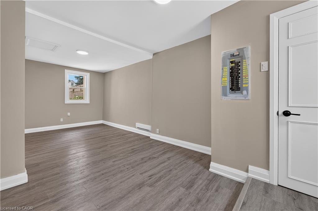 332 East Avenue N Property Photo 8