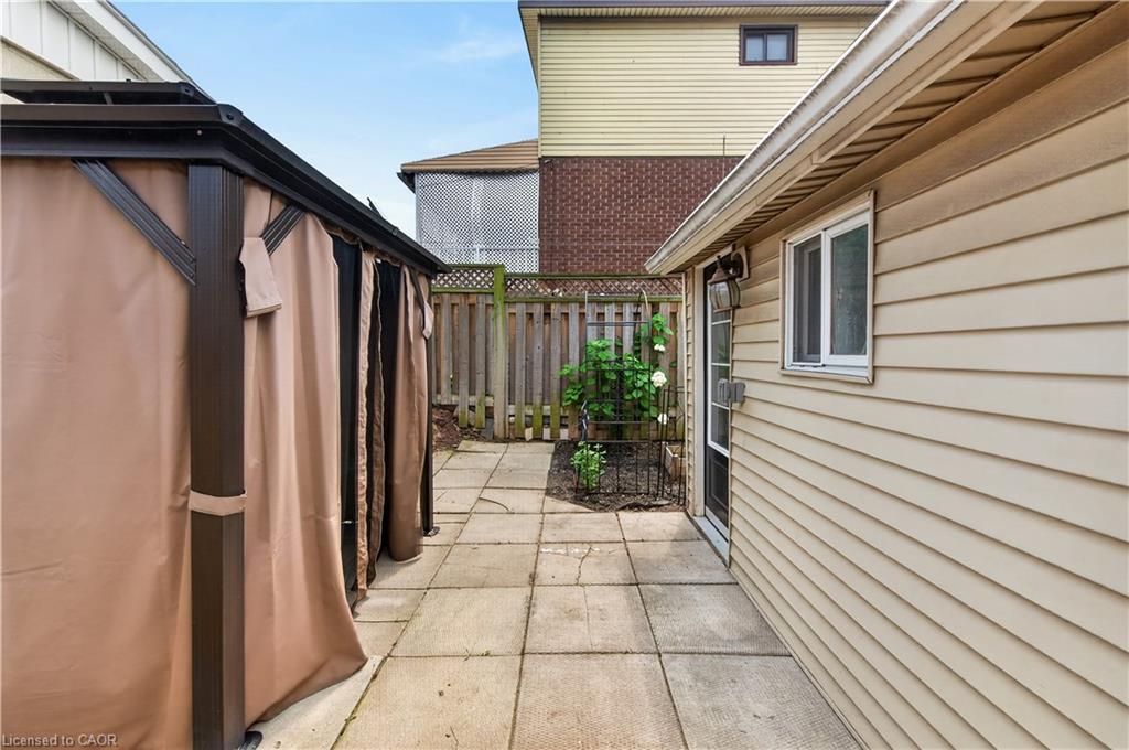 332 East Avenue N Property Photo 22