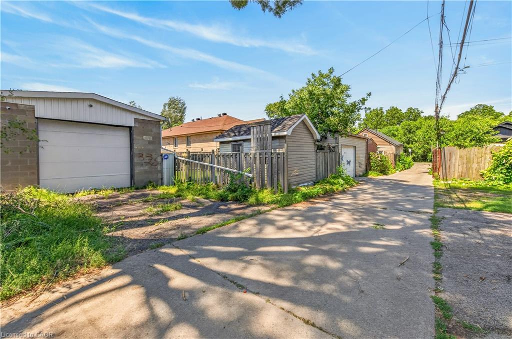 332 East Avenue N Property Photo 31