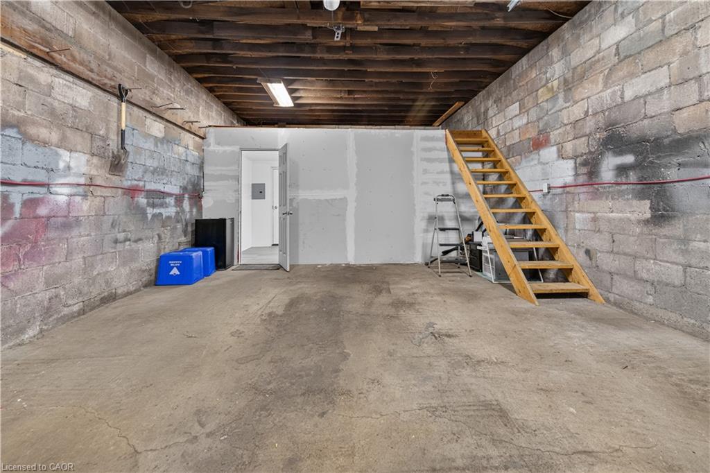 332 East Avenue N Property Photo 34