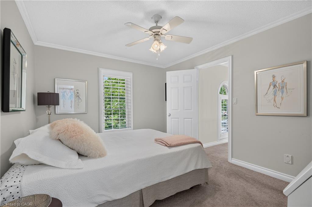 112 Fairwood Place W Property Photo 33