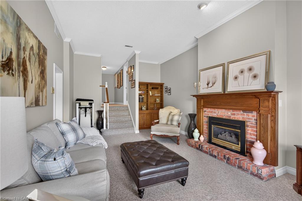 112 Fairwood Place W Property Photo 38