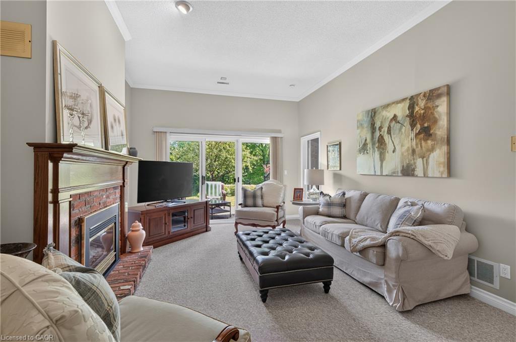 112 Fairwood Place W Property Photo 39