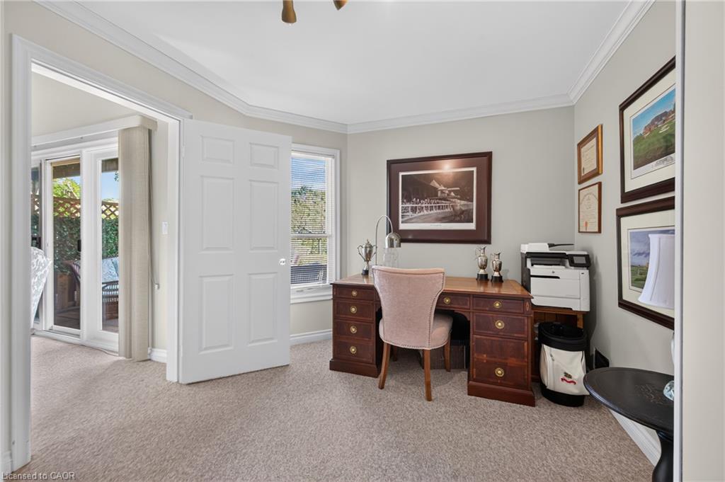 112 Fairwood Place W Property Photo 41