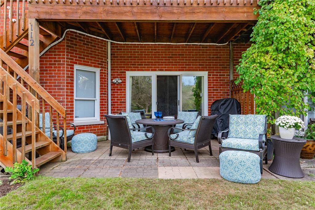112 Fairwood Place W Property Photo 42