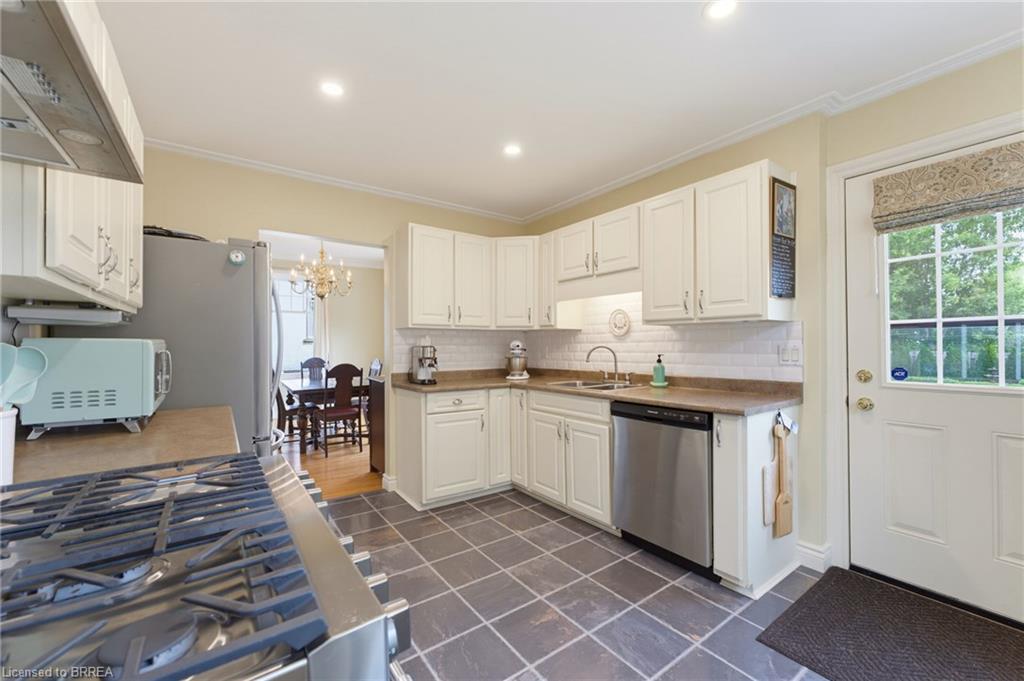 41 Banfield Street Property Photo 15