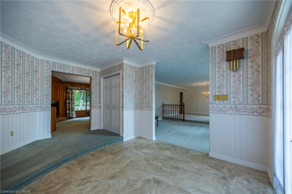 68 Royal Oak Drive Property Photo 3