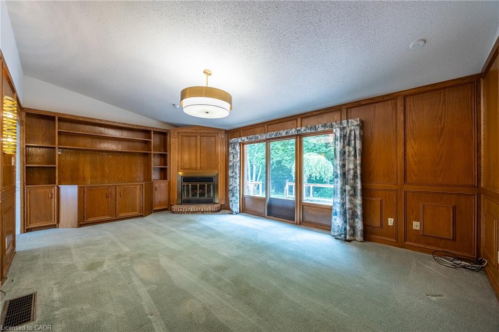 68 Royal Oak Drive Property Photo 12