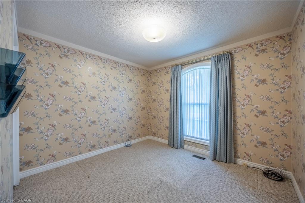 68 Royal Oak Drive Property Photo 15