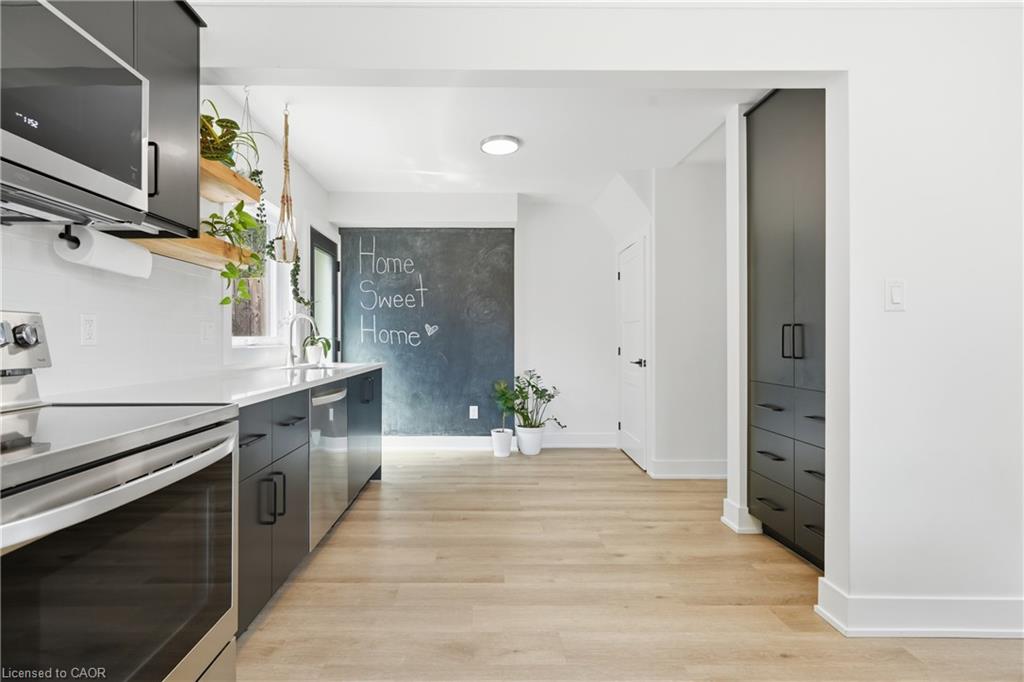 6680 Mcleod Road Property Photo 8