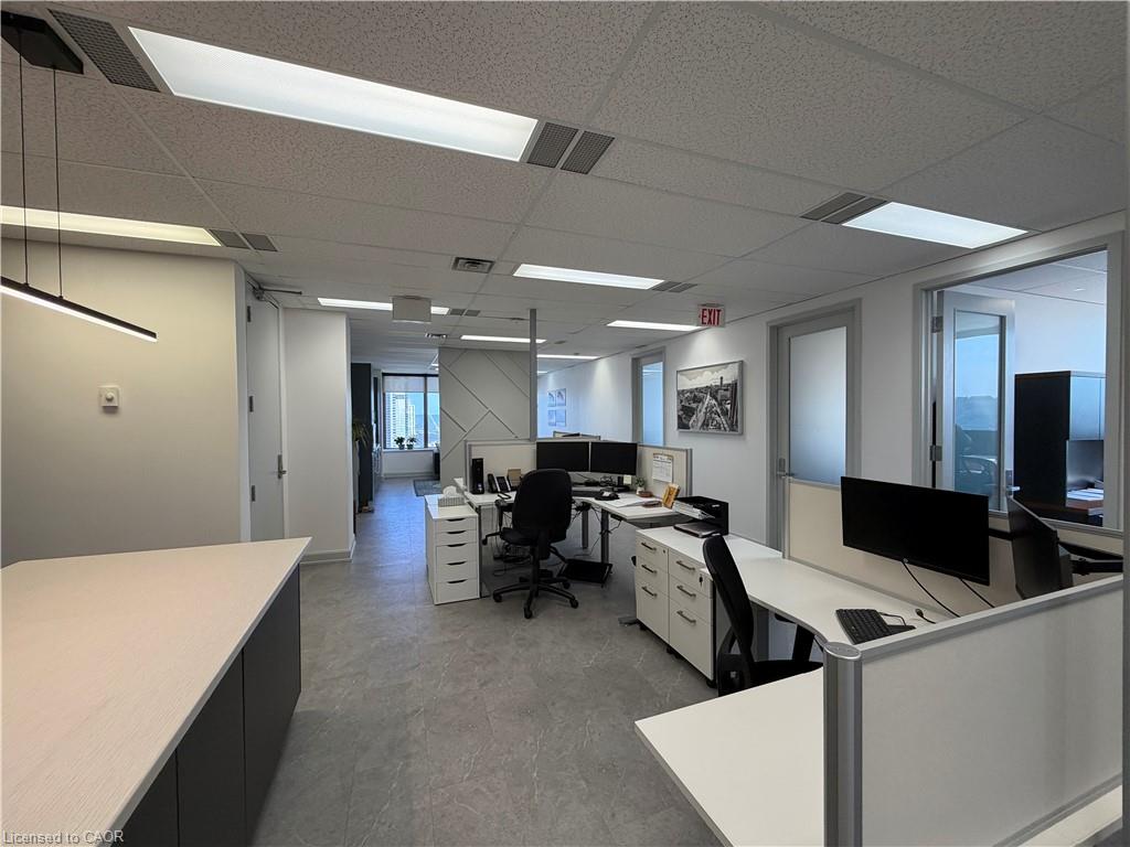25 Main Street W Suite 2010 Property Photo 17