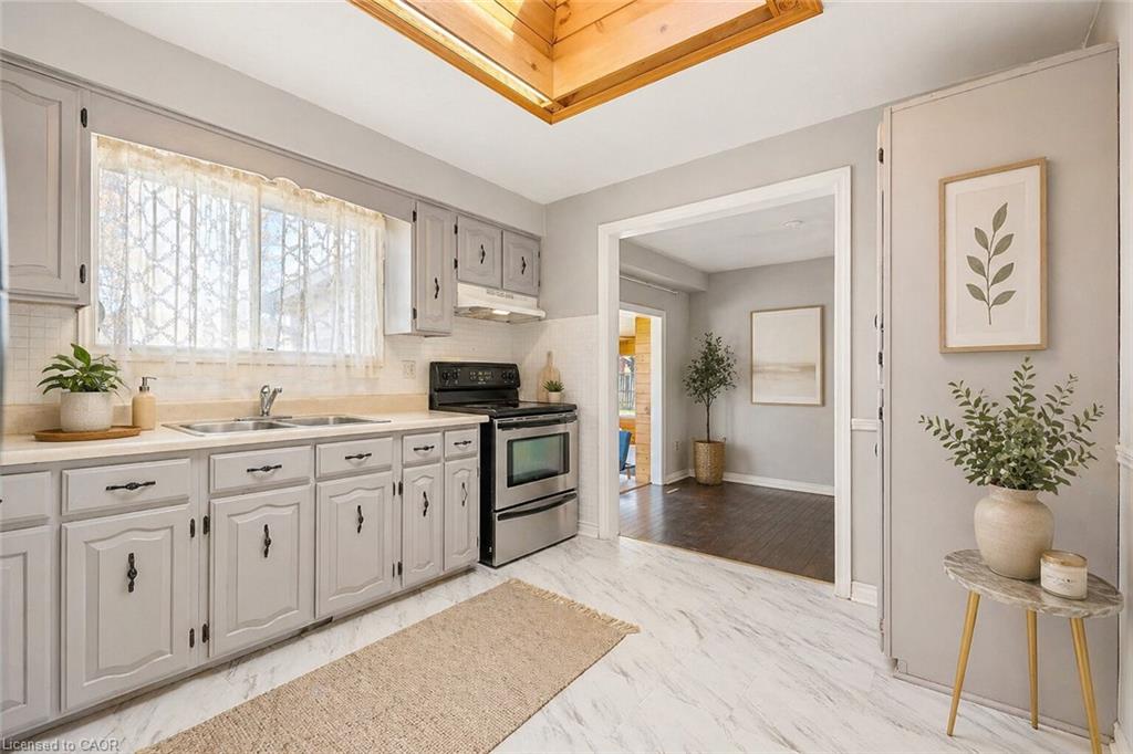 74 Macoomb Drive Property Photo 6