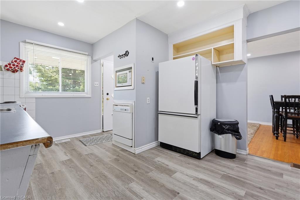 38 High Street Property Photo 18
