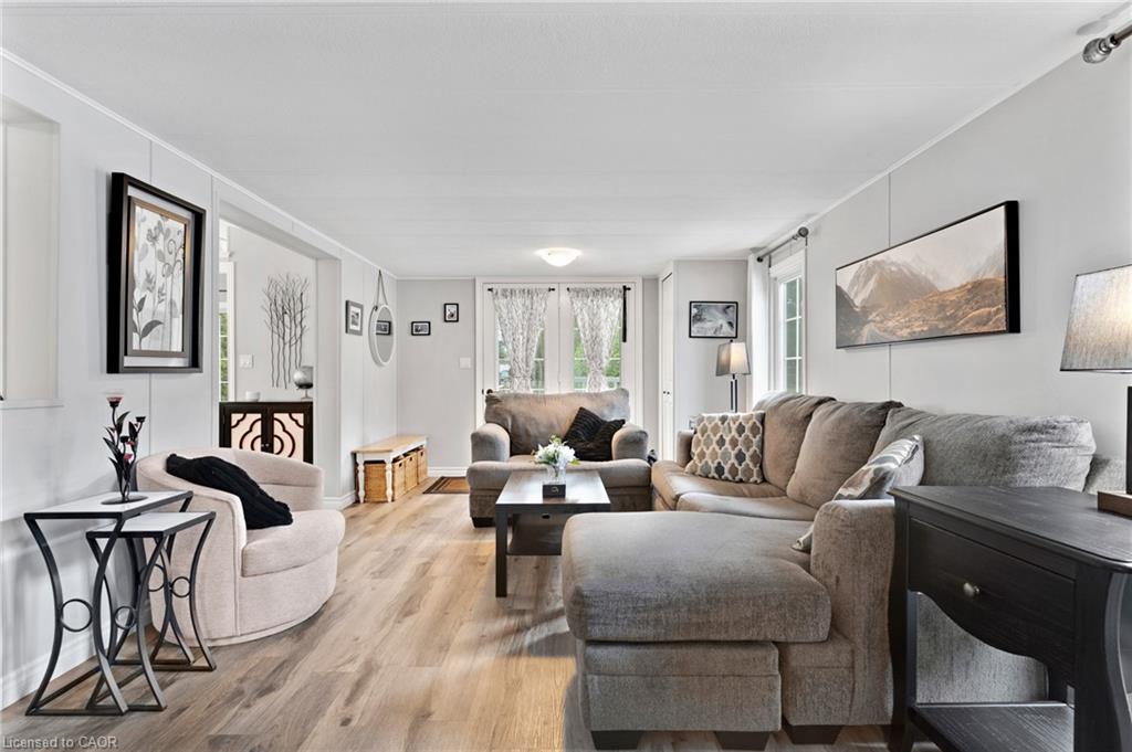 5 Willowdale Road Property Photo 4