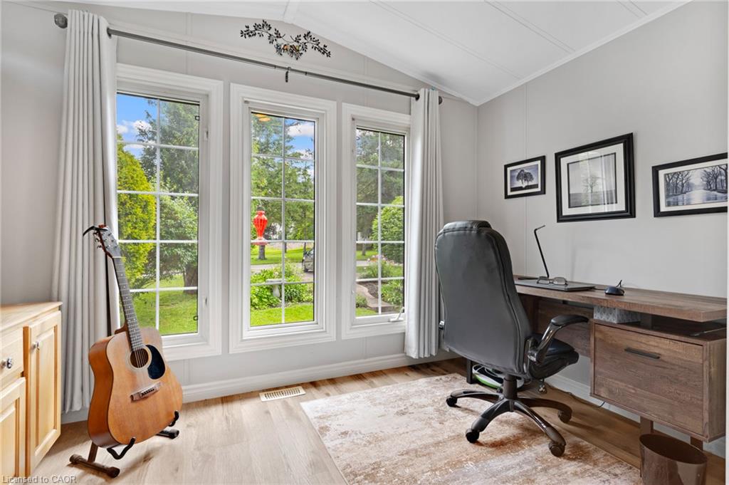 5 Willowdale Road Property Photo 6