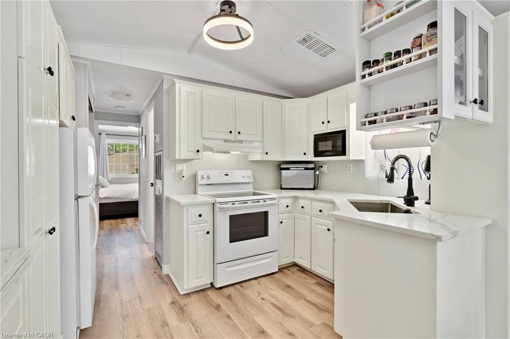 5 Willowdale Road Property Photo 7