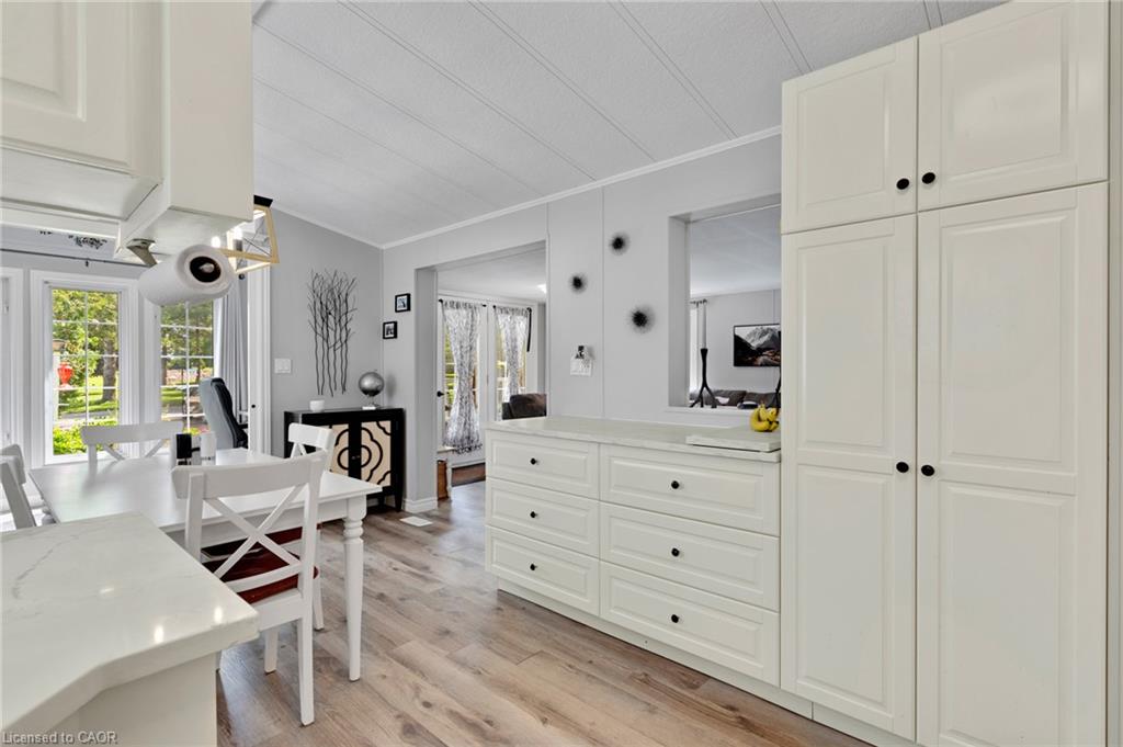 5 Willowdale Road Property Photo 8