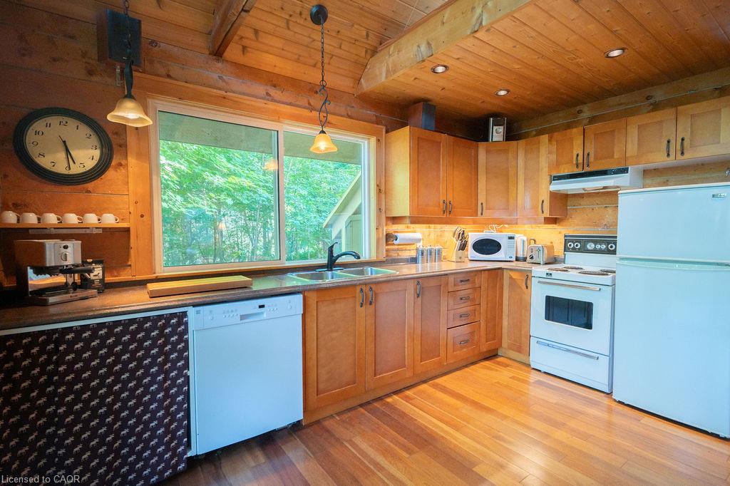 1123 Blue Lake Road Property Photo 10