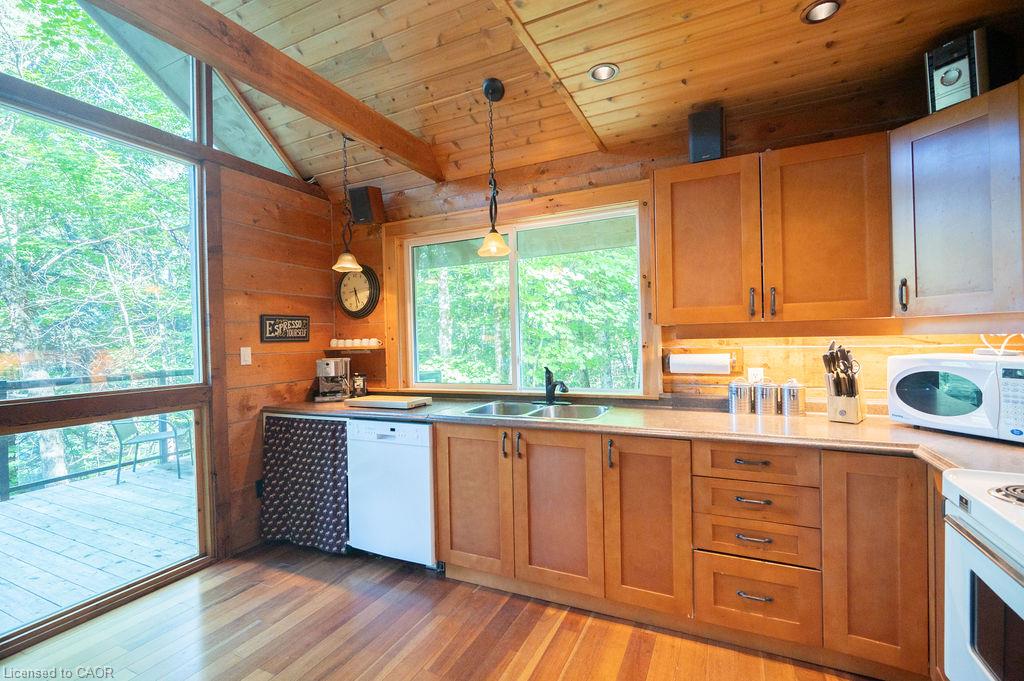 1123 Blue Lake Road Property Photo 11