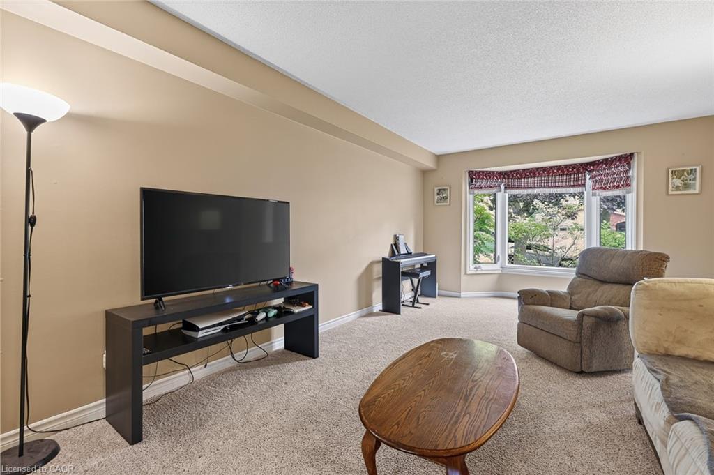 27 Sioux Crescent Property Photo 13