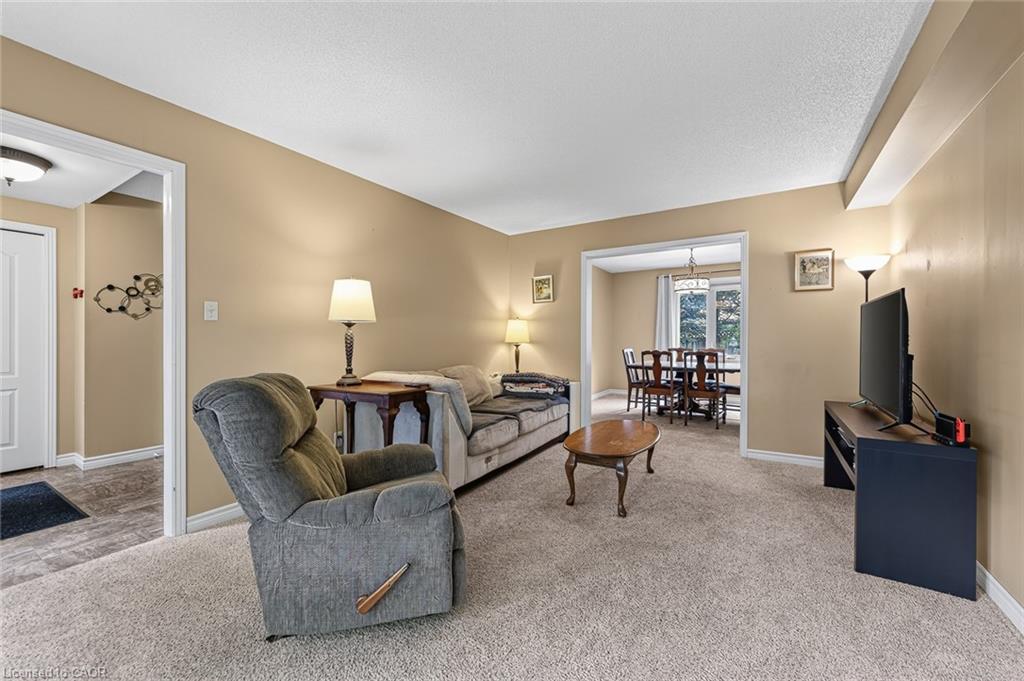 27 Sioux Crescent Property Photo 14