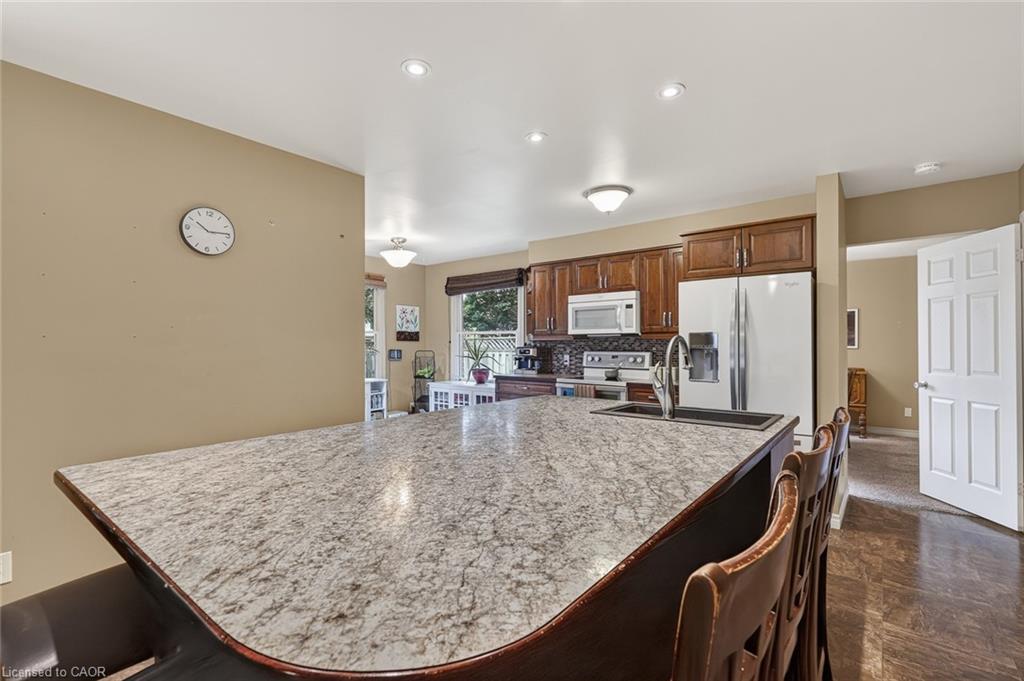 27 Sioux Crescent Property Photo 17