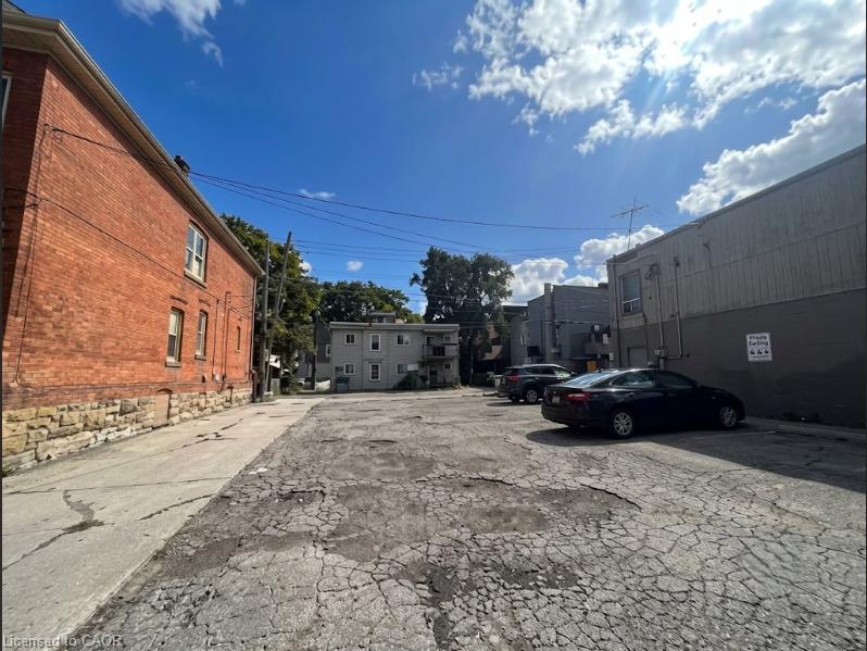 433 King Street E Property Photo 6