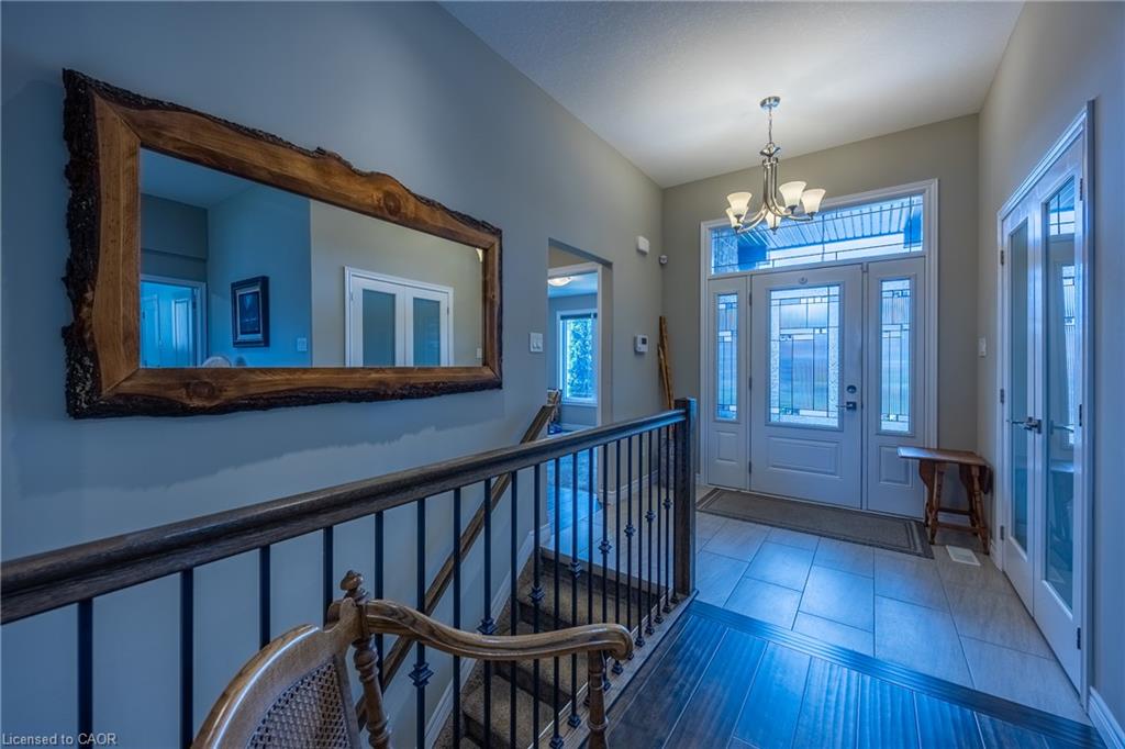 7 Stonebridge Place Property Photo 4