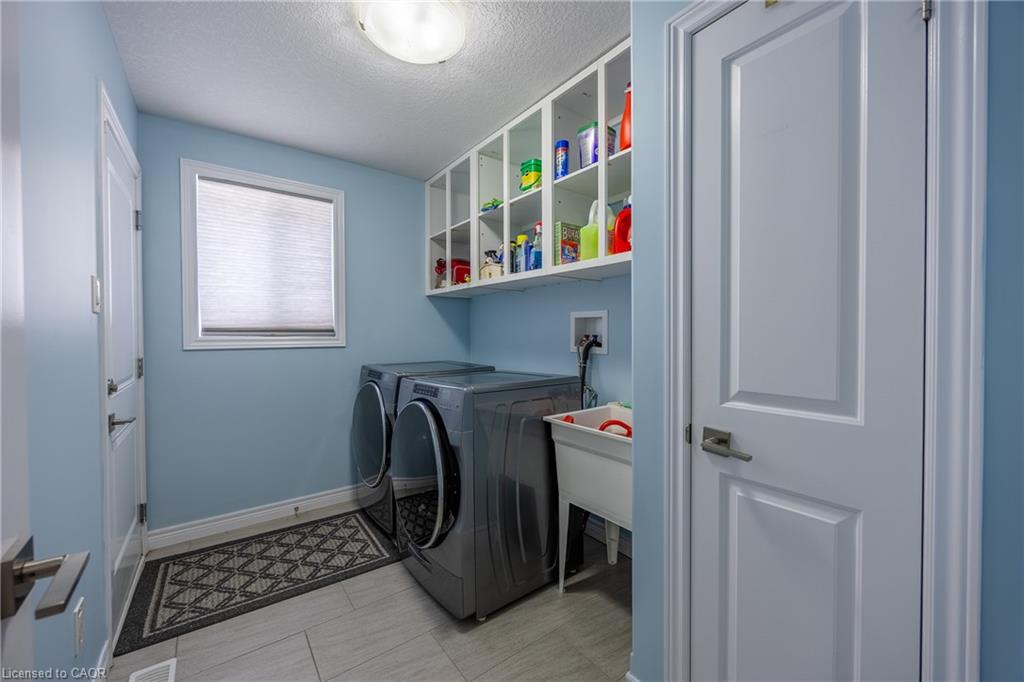 7 Stonebridge Place Property Photo 14