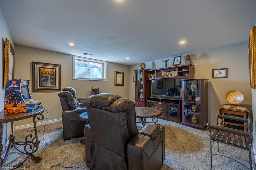 7 Stonebridge Place Property Photo 26