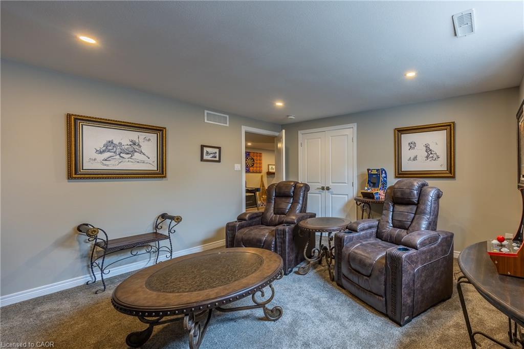 7 Stonebridge Place Property Photo 27