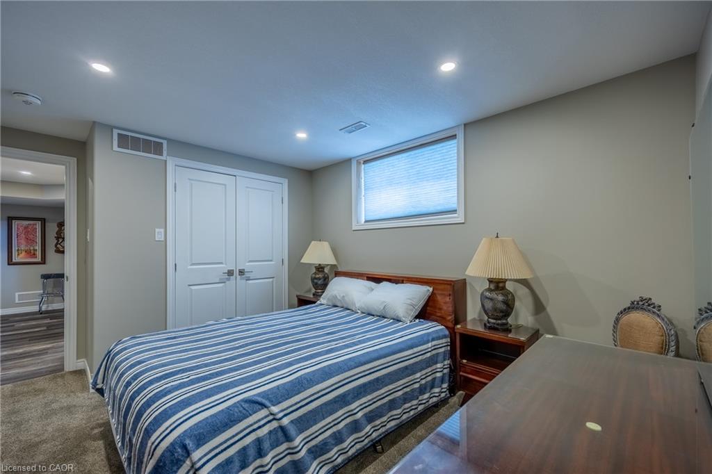 7 Stonebridge Place Property Photo 31
