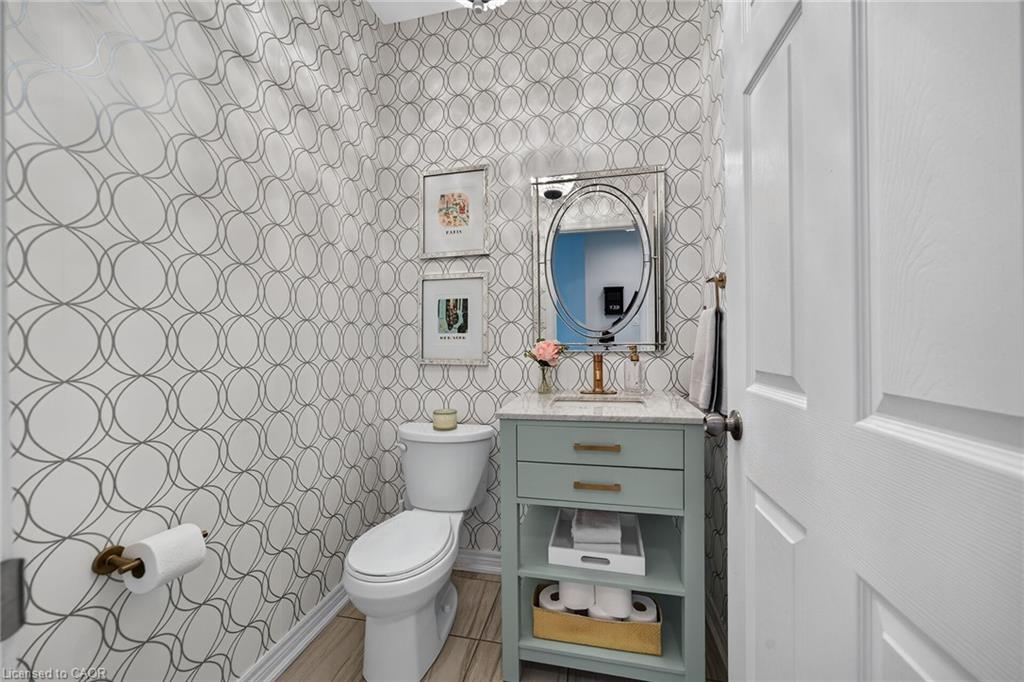 256 Moorland Crescent Property Photo 8