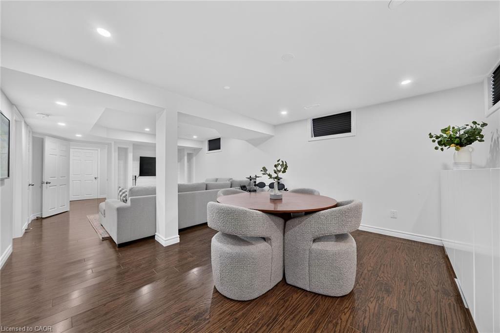 256 Moorland Crescent Property Photo 27