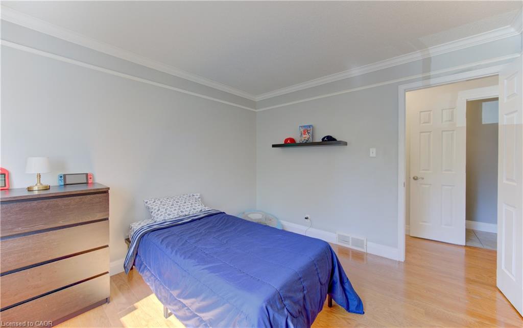 106 Autumn Hill Crescent Property Photo 16