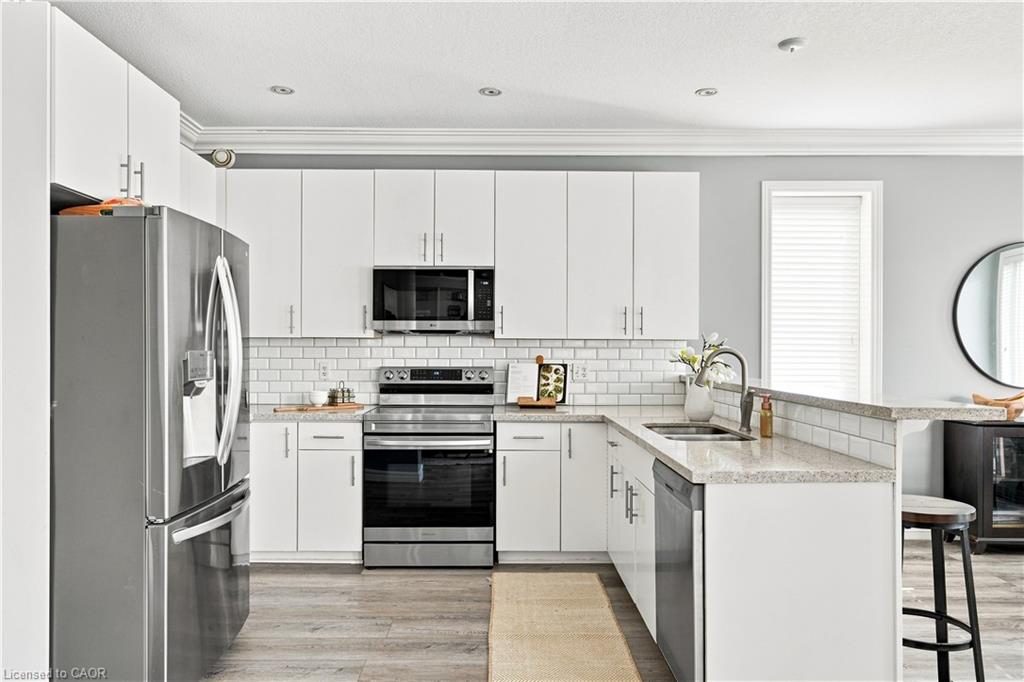 6 Country Clair Street Property Photo 7