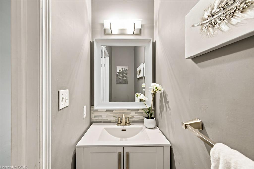 6 Country Clair Street Property Photo 15
