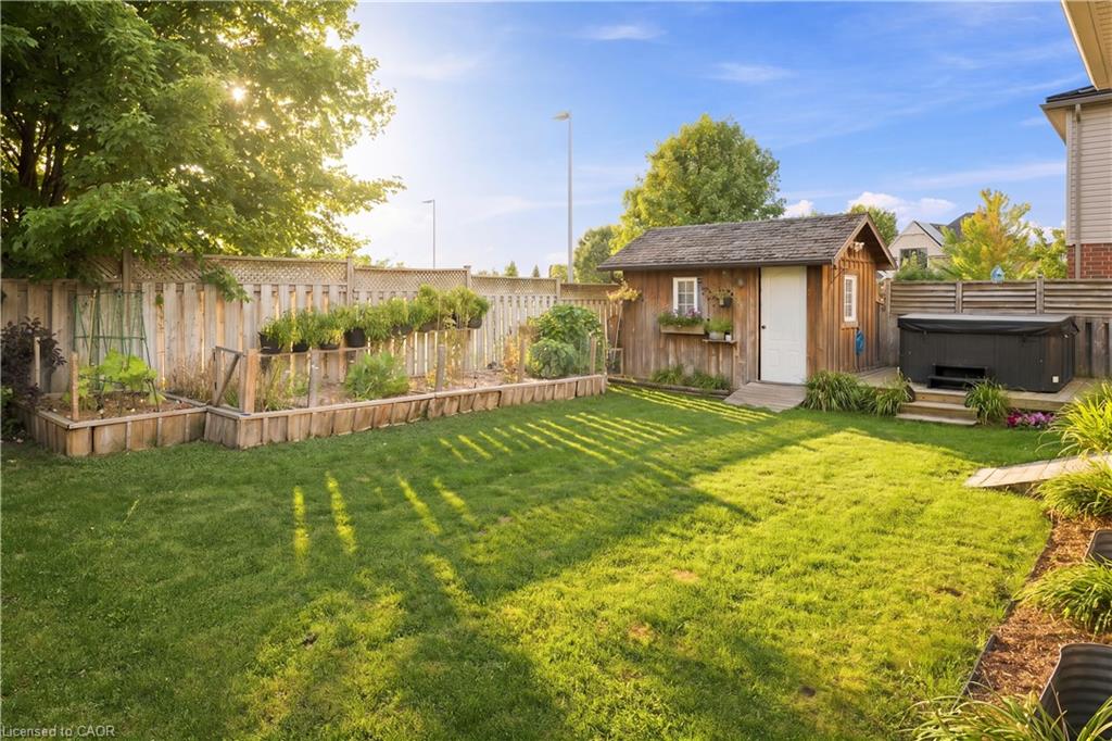 6 Country Clair Street Property Photo 39