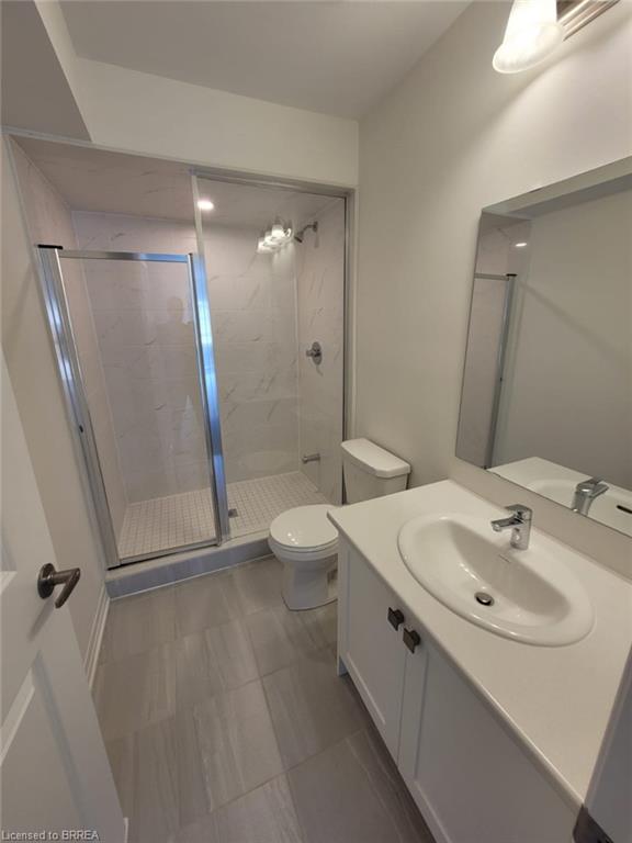 913-585 Colborne Street E Property Photo 11
