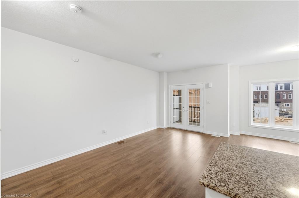 126-677 Park Road N Property Photo 11