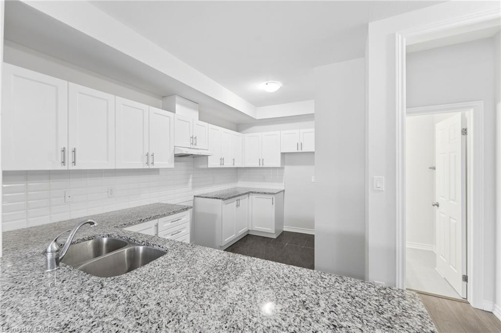 126-677 Park Road N Property Photo 14