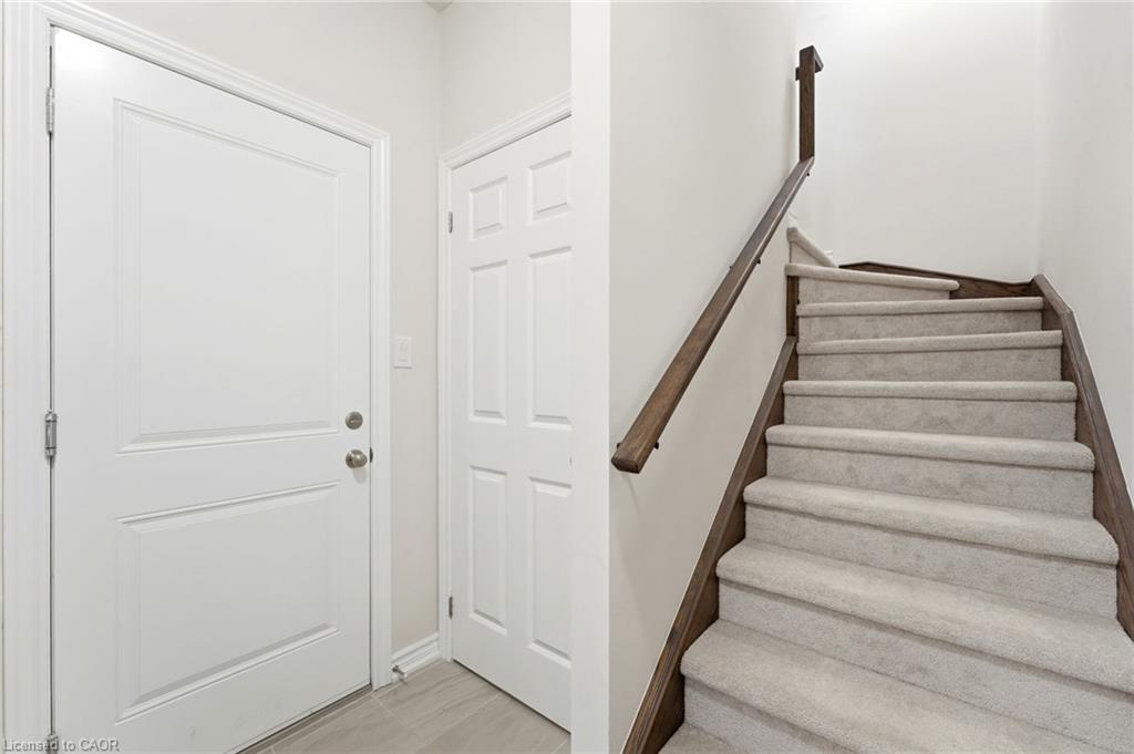126-677 Park Road N Property Photo 16