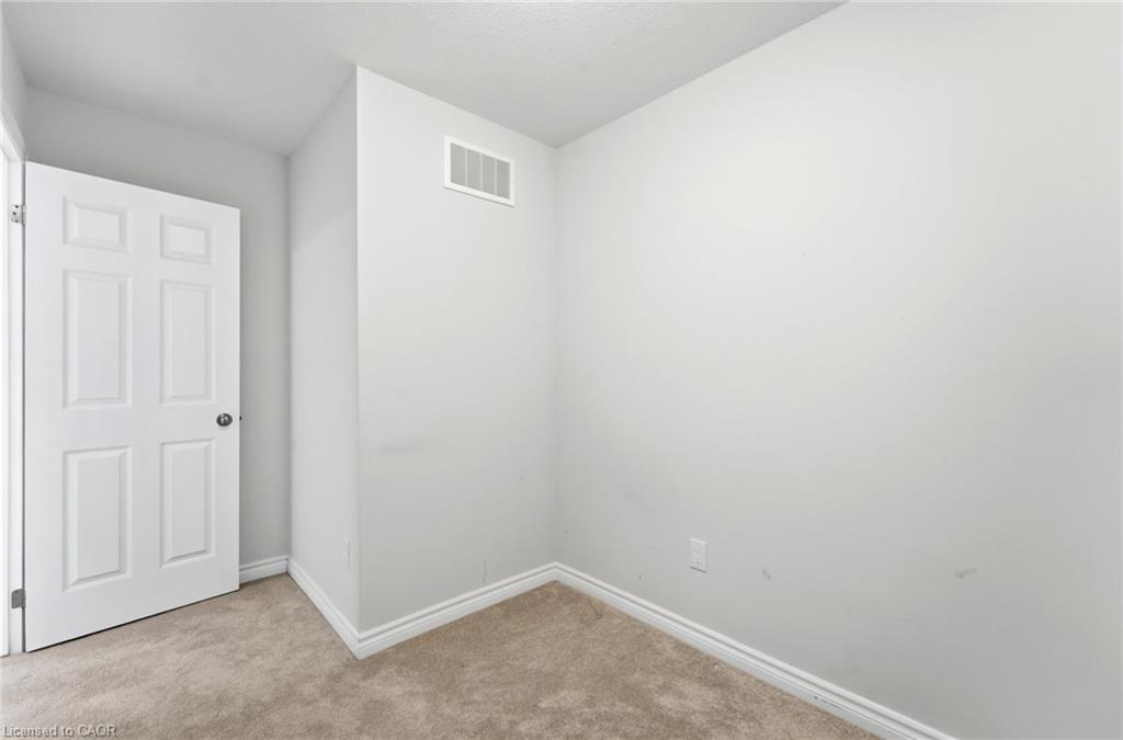 126-677 Park Road N Property Photo 22